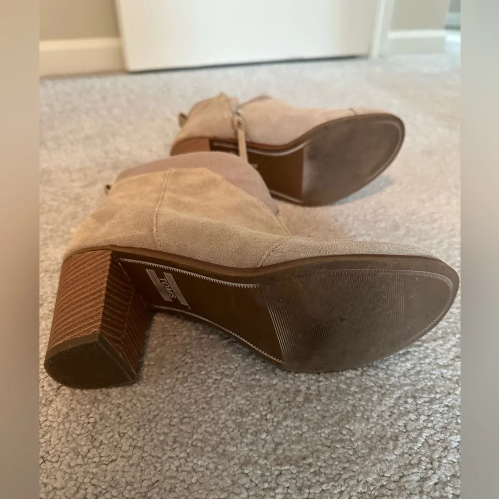 TOMs Booties (heels) - Picture 3 of 5